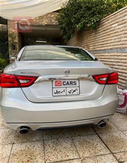 نيسان ماكسيما